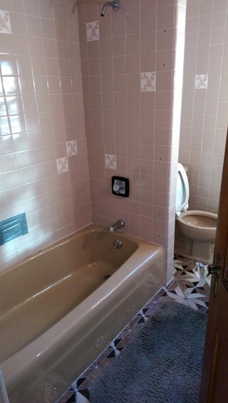 Bathroom Remodel - Medford (Before)