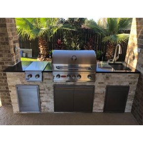 Outdoor Kitchen