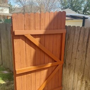 Gate Stain - Southlake, TX