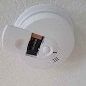 Replace Smoke Detector Battery - Highland Village, TX