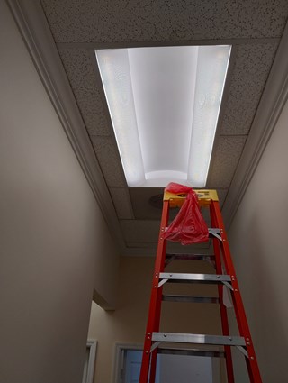 Ace Handyman Services fluorescent light Project in Port St. Lucie, FL