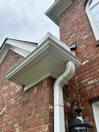 handyman craftsman soffit repair wood rot