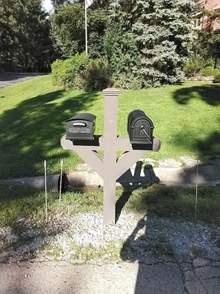 Ace Handyman Services of Lincoln Way straightened out a mailbox after