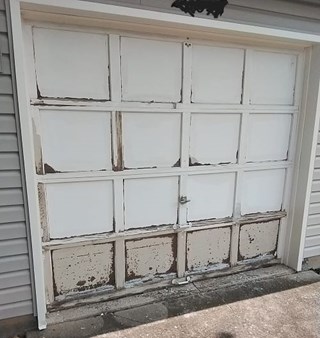 Ace Handyman Services of Lincoln Way painted a garage door before