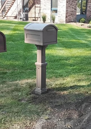 Ace Handyman Services of Lincoln Way replaced a mailbox after