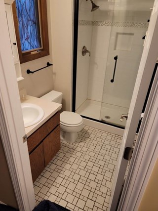 Ace Handyman Services of Lincoln Way Bathroom Refresh Before