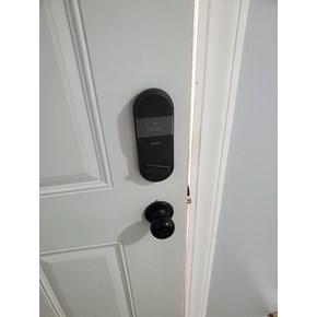Manhattan door lock replacement