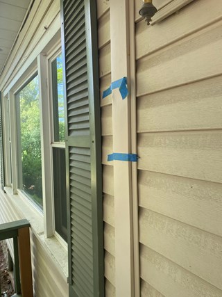 Ace Handyman Services of Lincoln Way siding replacement before