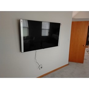 Ace Handyman Services of Lincoln Way mounted a TV 
