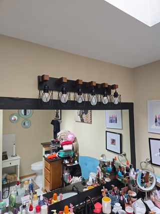 Ace Handyman Services of Lincoln Way replaced a light fixture after