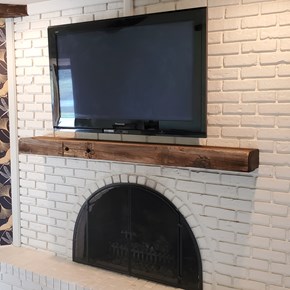 Fireplace mantel