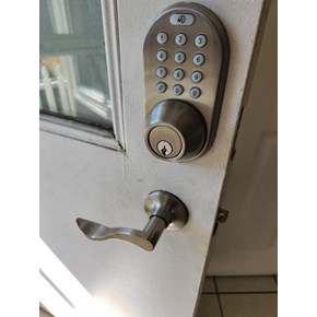 electronic keypad, secure keypad, lockset, Bloomfield Hills, Ace Handyman Services Bloomfield