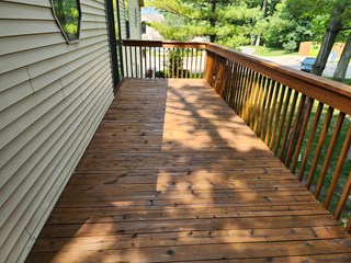 Stain deck Waterford Michigan