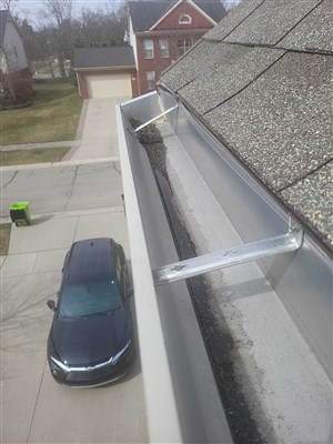 Gutter Cleaning Ace Handyman Services West Oakland & Wayne Counties in Novi Michigan