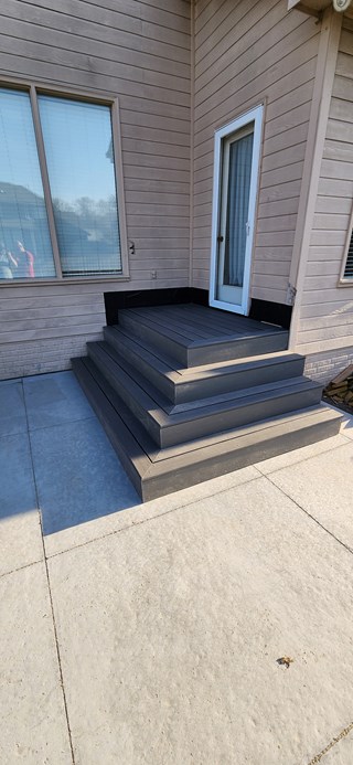 Building deck railings after in Omaha