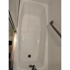 Bathtub caulking Bathtub caulking