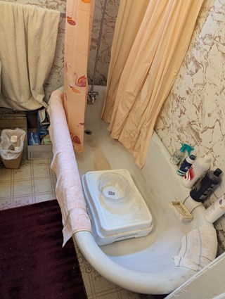 Iron tub 