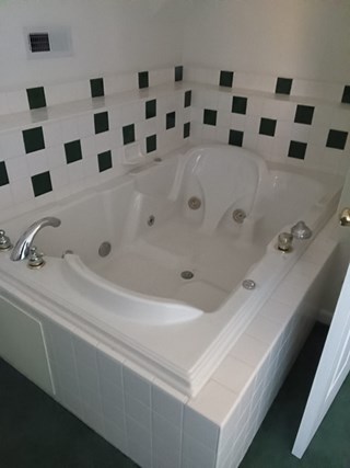 Garden tub before removal in Ocean Isle Beach, NC