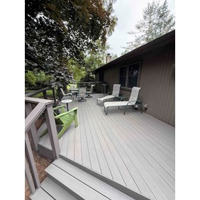 Ace Handyman Services handyman resurfaced this deck with Timbertech in Dublin, Ohio
