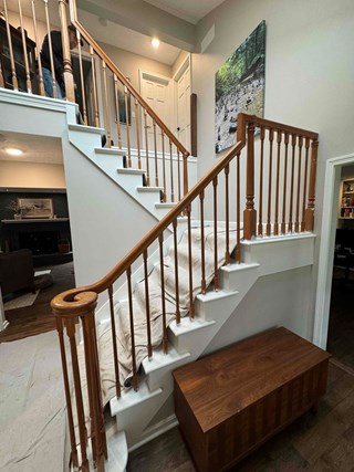 Before Ace Handyman Services remodeled these stairs in Pickerington, Ohio