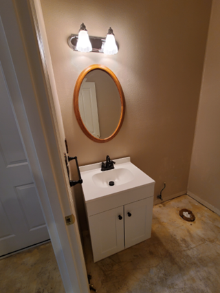 Vinyl floor, toilet, and sink removal in Hillsboro