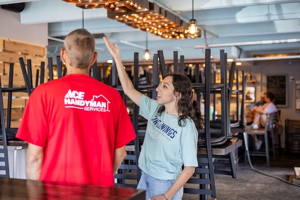 Portland, Oregon Commercial Handyman for businesses and restaurants