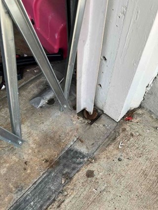 Repaired Gate Pivot