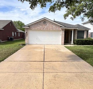Driveway powerwash after in Austin Texas 