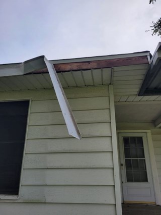 Fascia Board Repair – 1-Story Home Before