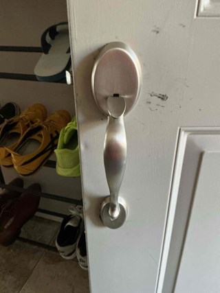 Door Handle Repair After - Bellevue 