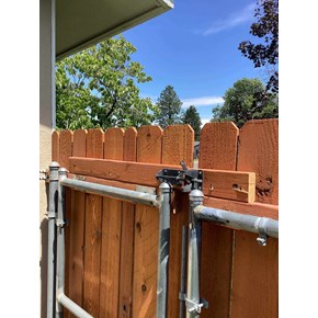 How do I repair my fence gate latch? Why is my gate not latching on my backyard fence?