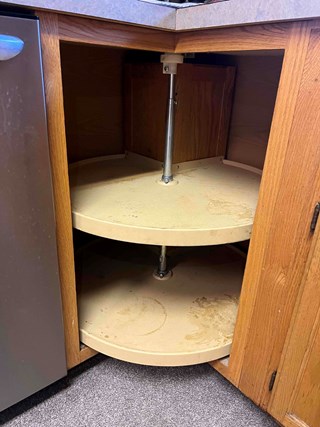 Cabinet repaired by our contractor handyman in Kennewick 99336