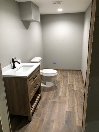 Bathroom Updates and Flooring Installation Tri-Cities, WA - Kennewick, WA, West Richland, WA, Pasco, WA, Richland, WA  Handyman Services
