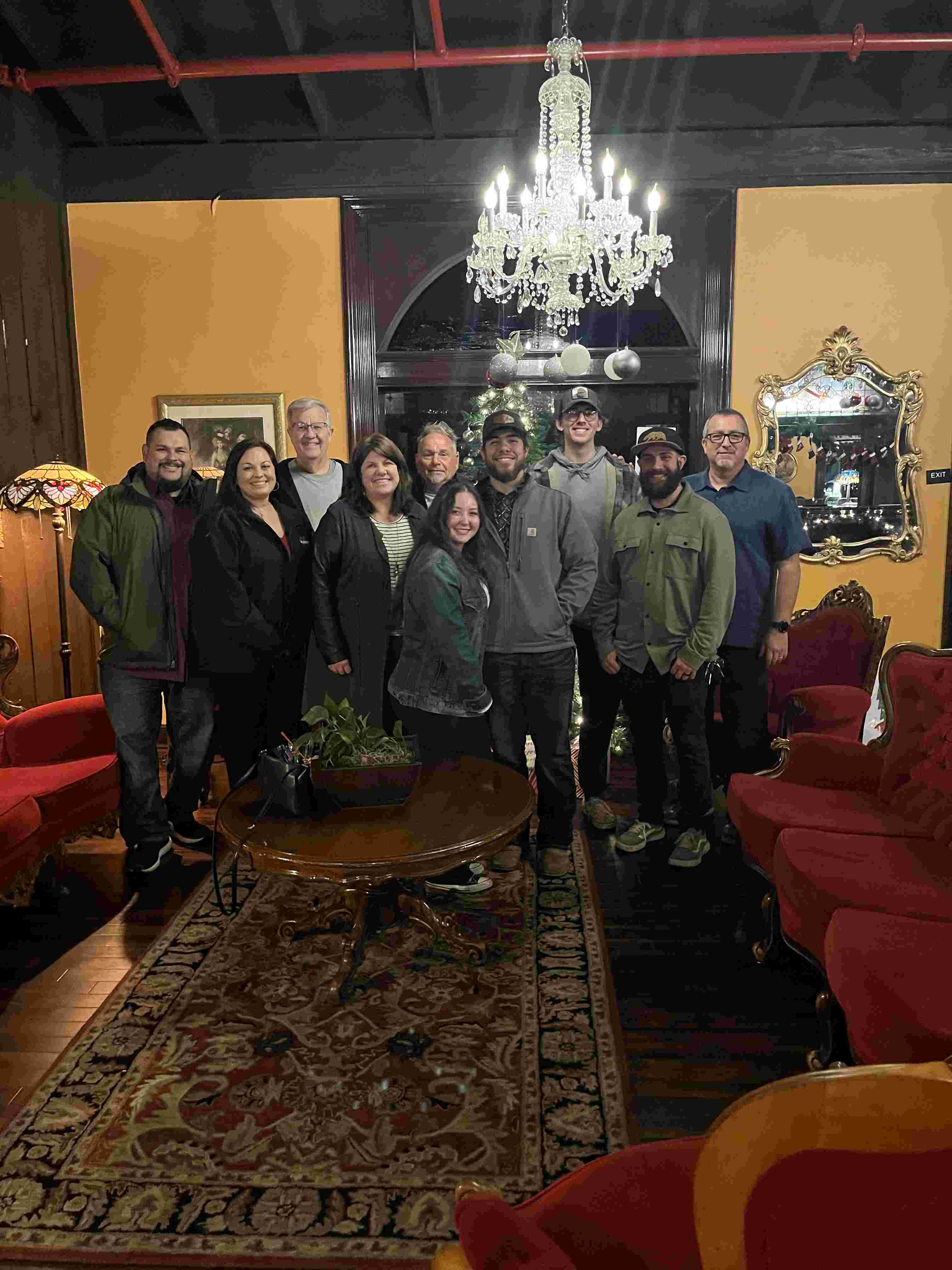 https://acehandyman-dss.ingeniuxondemand.com/Images/Offices/California/Roseville Rocklin/co xmas.jpg Team