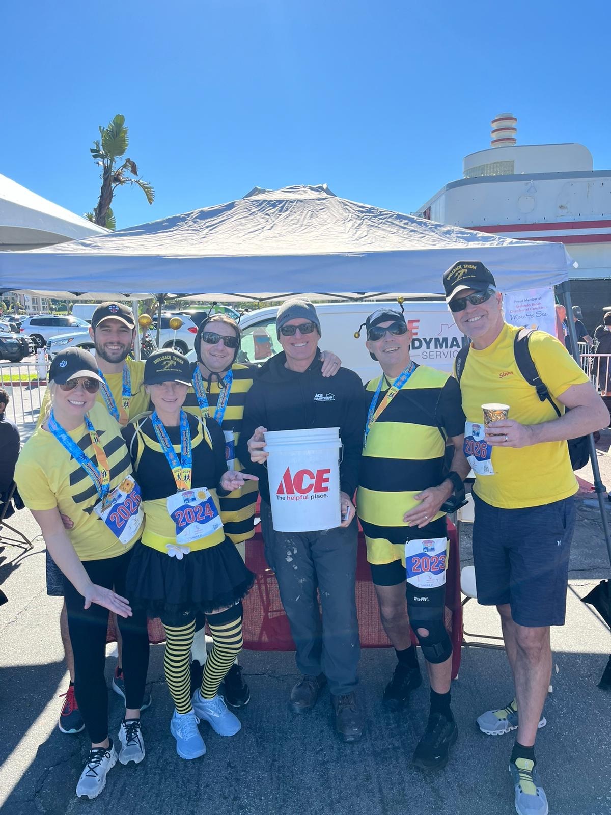 https://acehandyman-dss.ingeniuxondemand.com/Images/Offices/California/South Bay/Blog Images/super bowl run sponsor ace handyman.JPG