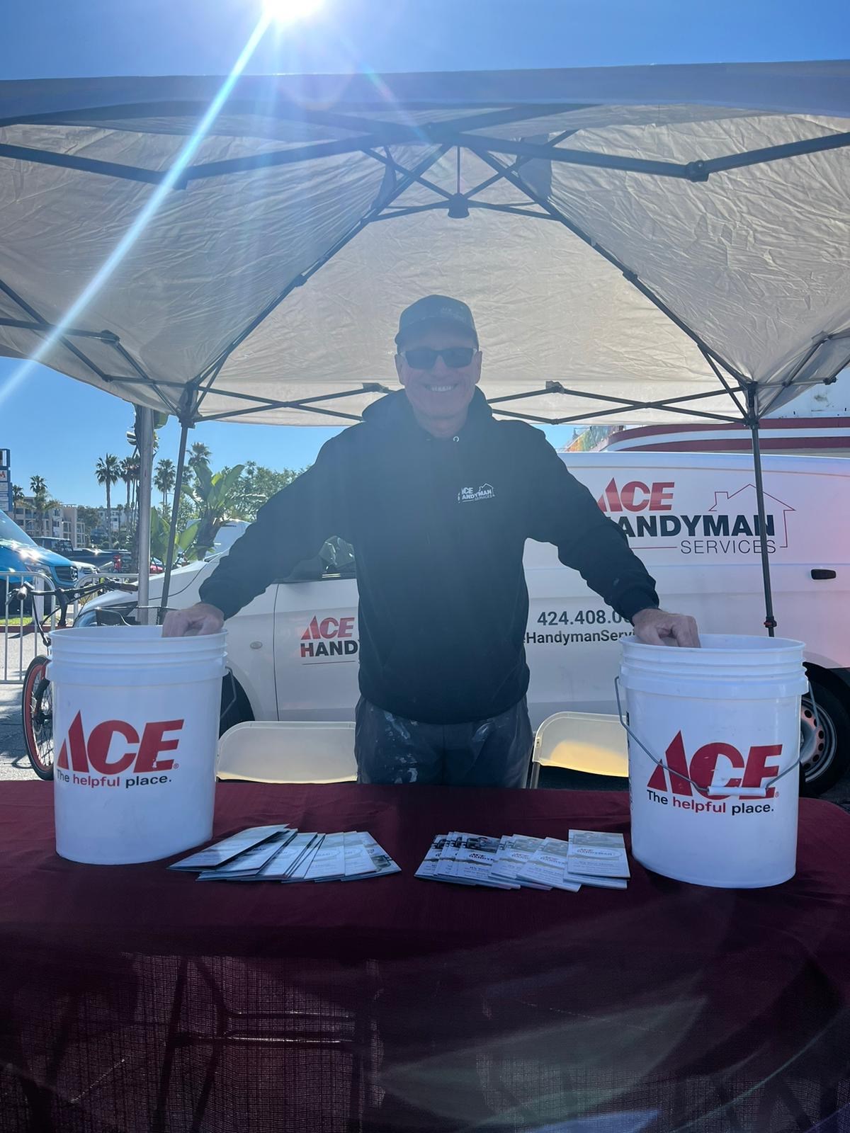 https://acehandyman-dss.ingeniuxondemand.com/Images/Offices/California/South Bay/Blog Images/supre bowl run scott weller.JPG