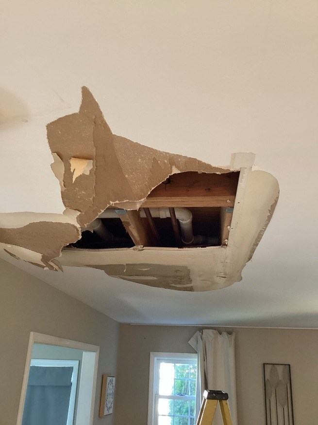 https://acehandyman-dss.ingeniuxondemand.com/Images/Offices/Illinois/Fox Valley/Blog/Drywall Repair Fox Valley 1.jpg Water Pipe Burst Drywall Repair