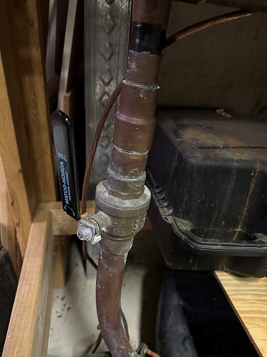 https://acehandyman-dss.ingeniuxondemand.com/Images/Offices/Illinois/Fox Valley/Blog/IMG_2118.JPG Water Main Valve