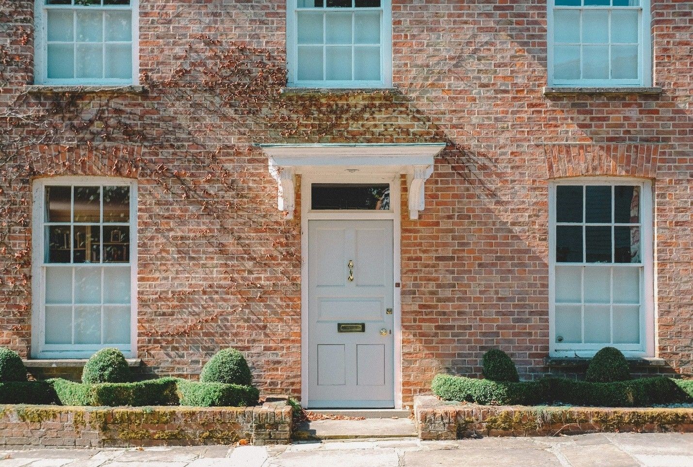 https://acehandyman-dss.ingeniuxondemand.com/Images/Offices/Michigan/North Oakland and Macomb Counties/images/Site Posts/North_Oakland_Blog_1_under_500kb.jpg