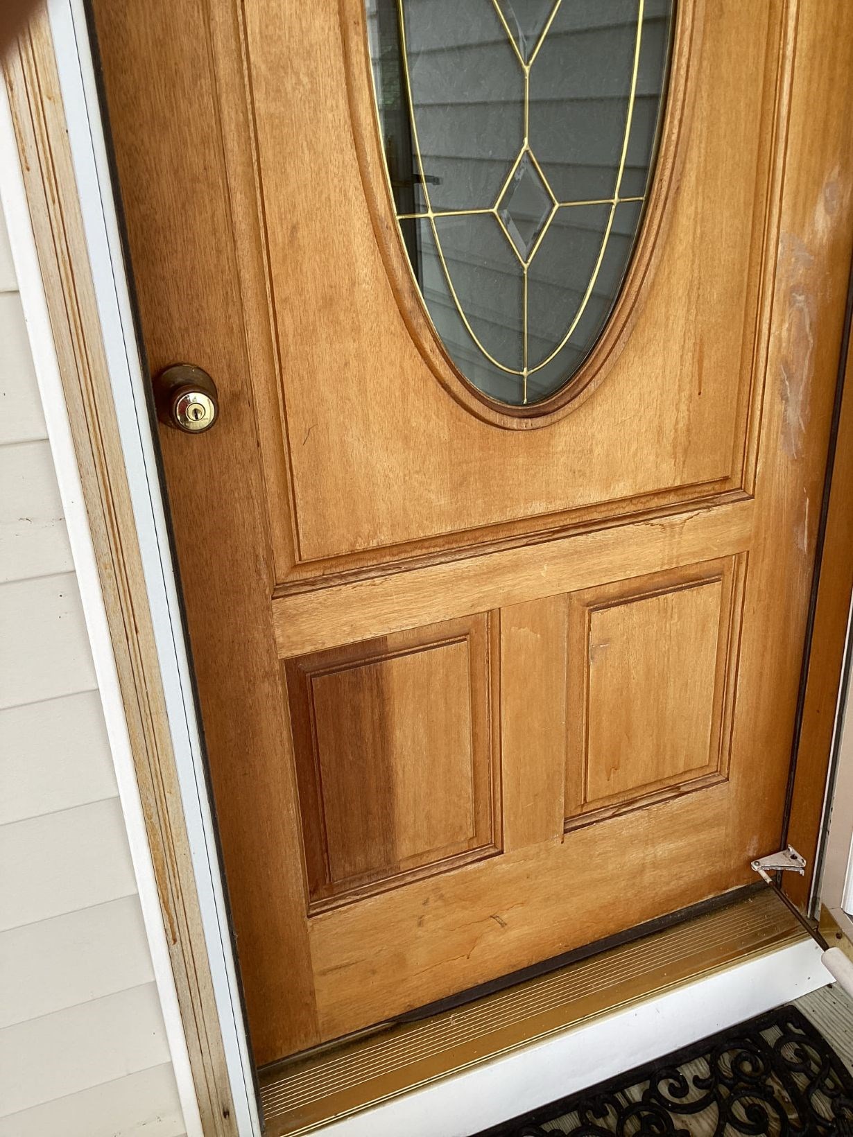 https://acehandyman-dss.ingeniuxondemand.com/Images/Offices/North Carolina/Clayton/17963057-front-door-refinishing-before-clayton-nc-27527.jpg