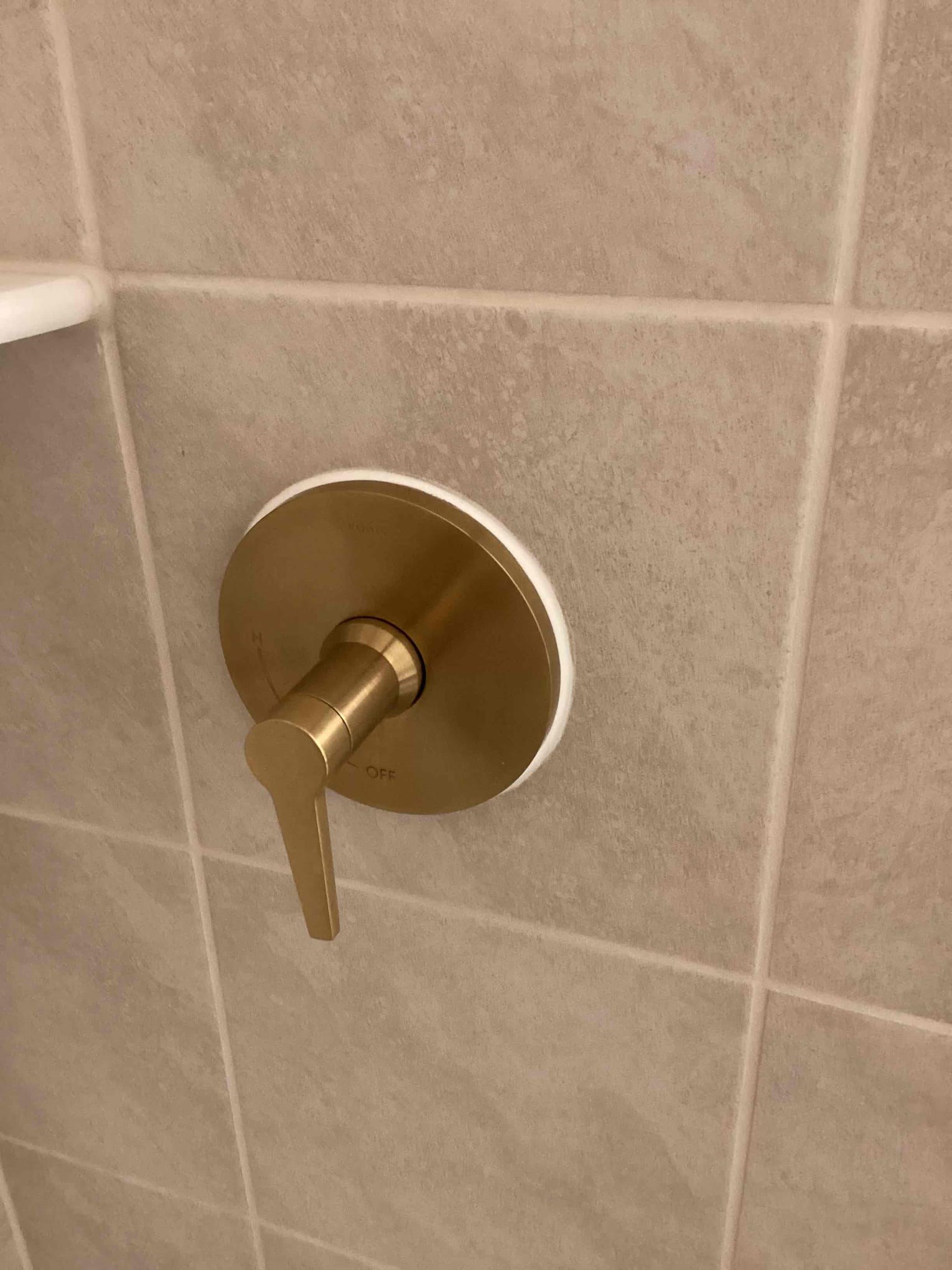 https://acehandyman-dss.ingeniuxondemand.com/Images/Offices/North Carolina/Clayton/34700063- ace-handyman-services-Clayton-Knightdale-nc-27545-shower-caulking-valve-trim-waterproof-seal.jpg