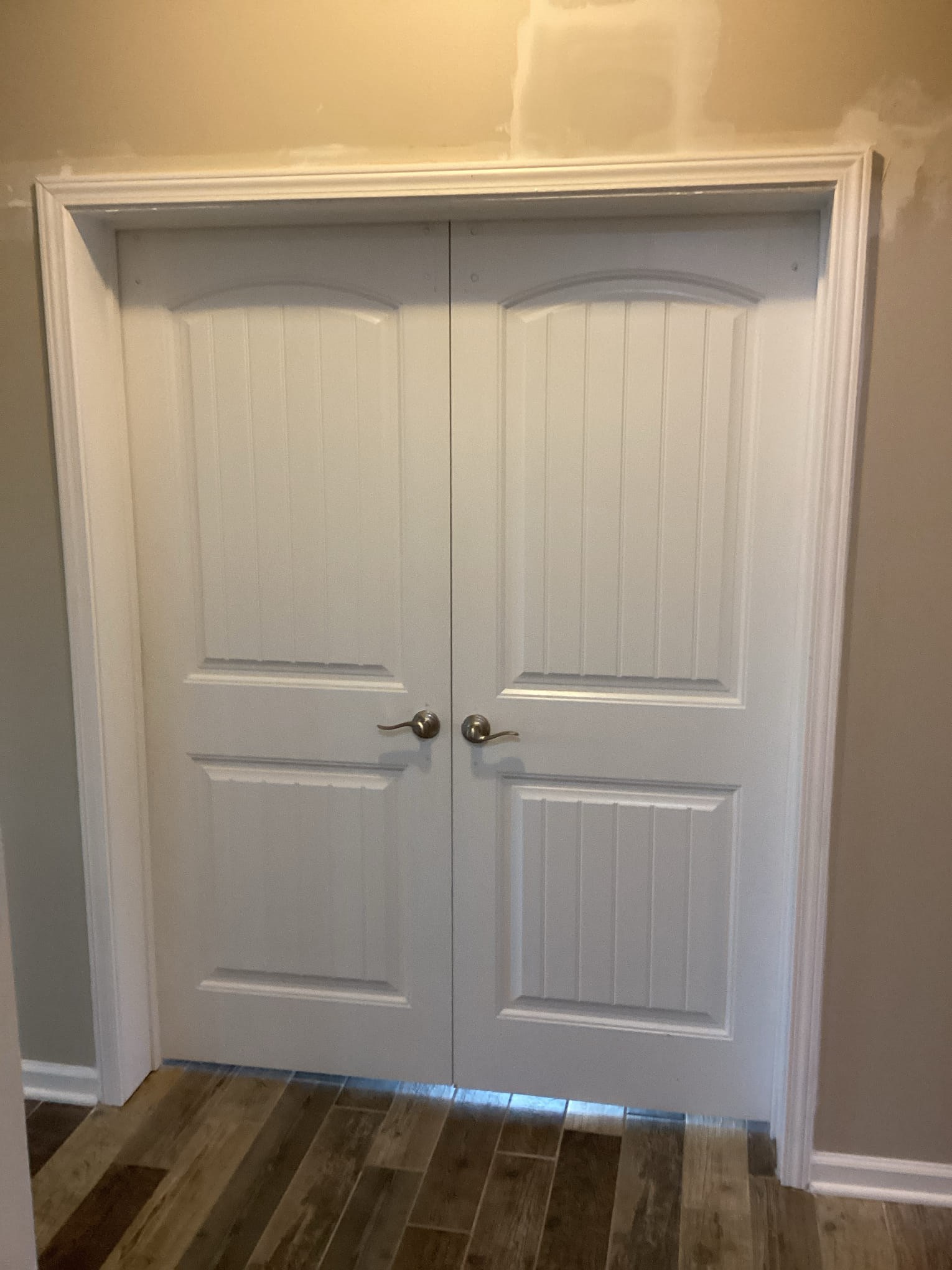 https://acehandyman-dss.ingeniuxondemand.com/Images/Offices/North Carolina/Durham Chapel Hill/17550264-french-double-door-install-interior-durham-27703-after.jpg