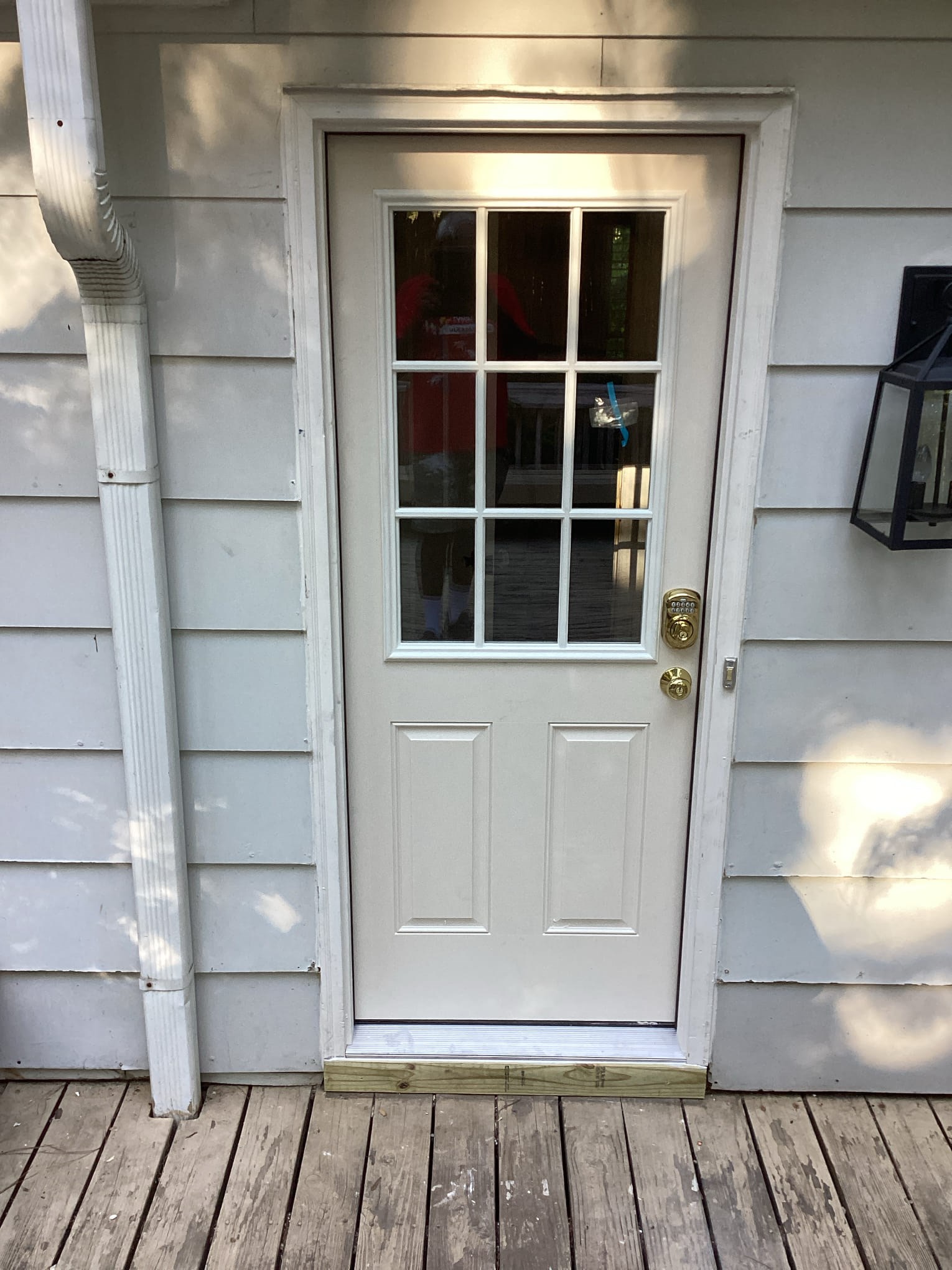 https://acehandyman-dss.ingeniuxondemand.com/Images/Offices/North Carolina/Durham Chapel Hill/17905699-exterior-9-lite-door-install-chapel-hill-27517-afte.jpg