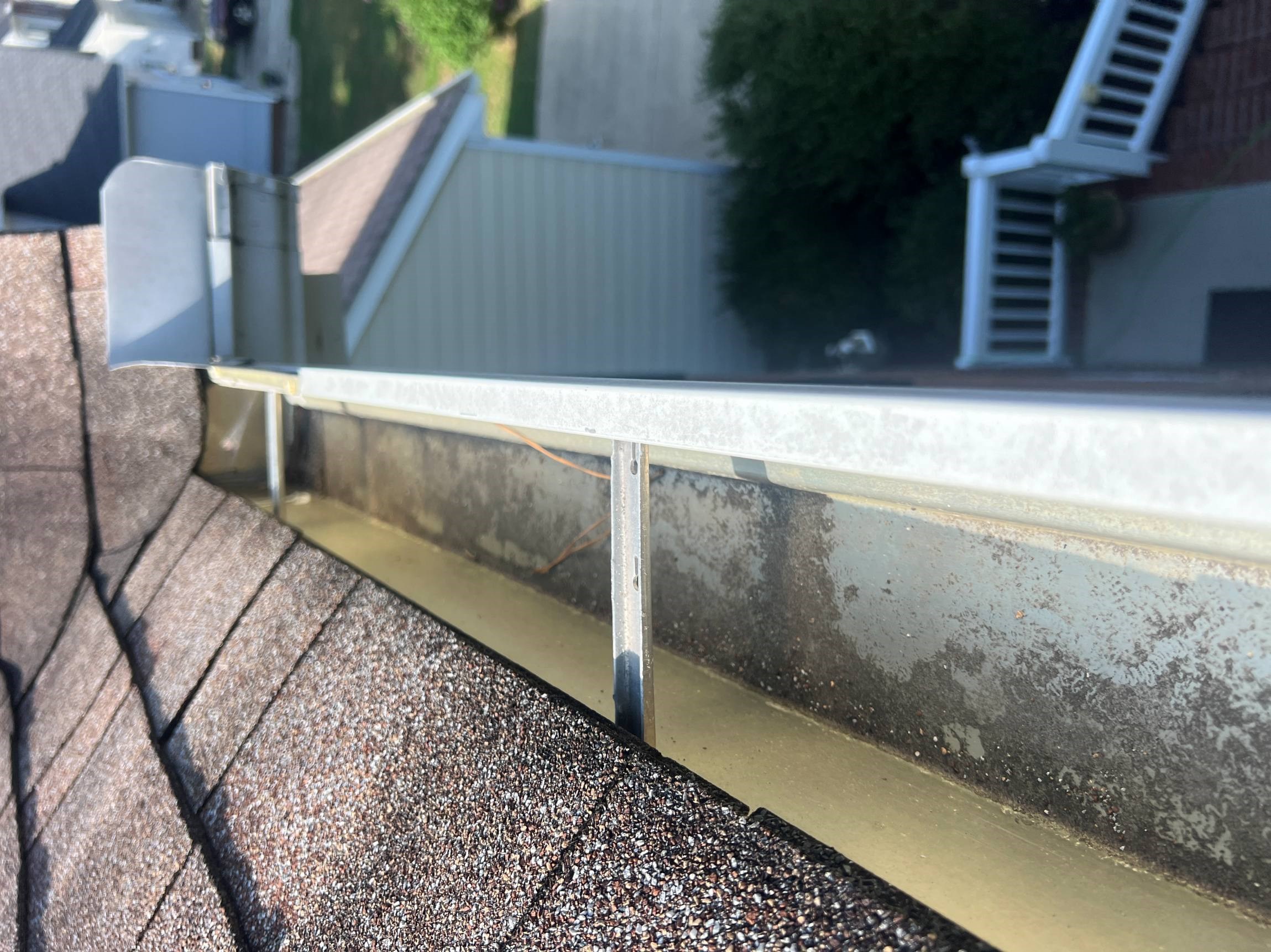 https://acehandyman-dss.ingeniuxondemand.com/Images/Offices/North Carolina/Durham Chapel Hill/18343342-ace-handyman-services-durham-chapel-hill-durham-nc-27713-gutter-cleaning-clean-gutter-channel-after.jpg