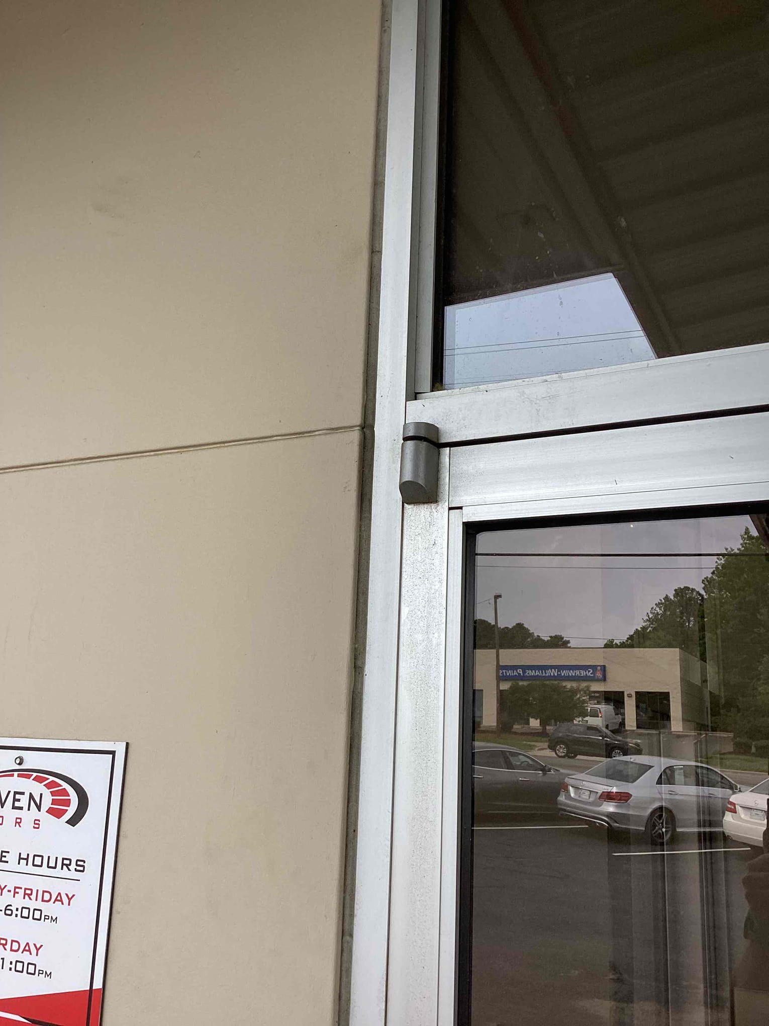 https://acehandyman-dss.ingeniuxondemand.com/Images/Offices/North Carolina/Durham Chapel Hill/33322646-commercial-storefront-door-pivot-hinge-repair-durham-27703-after.jpg