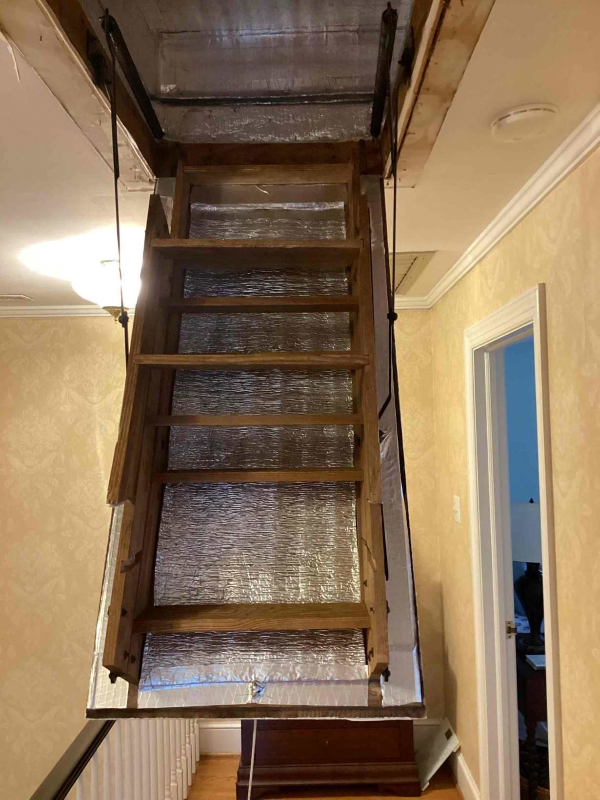 https://acehandyman-dss.ingeniuxondemand.com/Images/Offices/North Carolina/Greater Triangle/Photos/23235512-old-wooden-attic-ladder-before-replacement-raleigh-27612.jpg