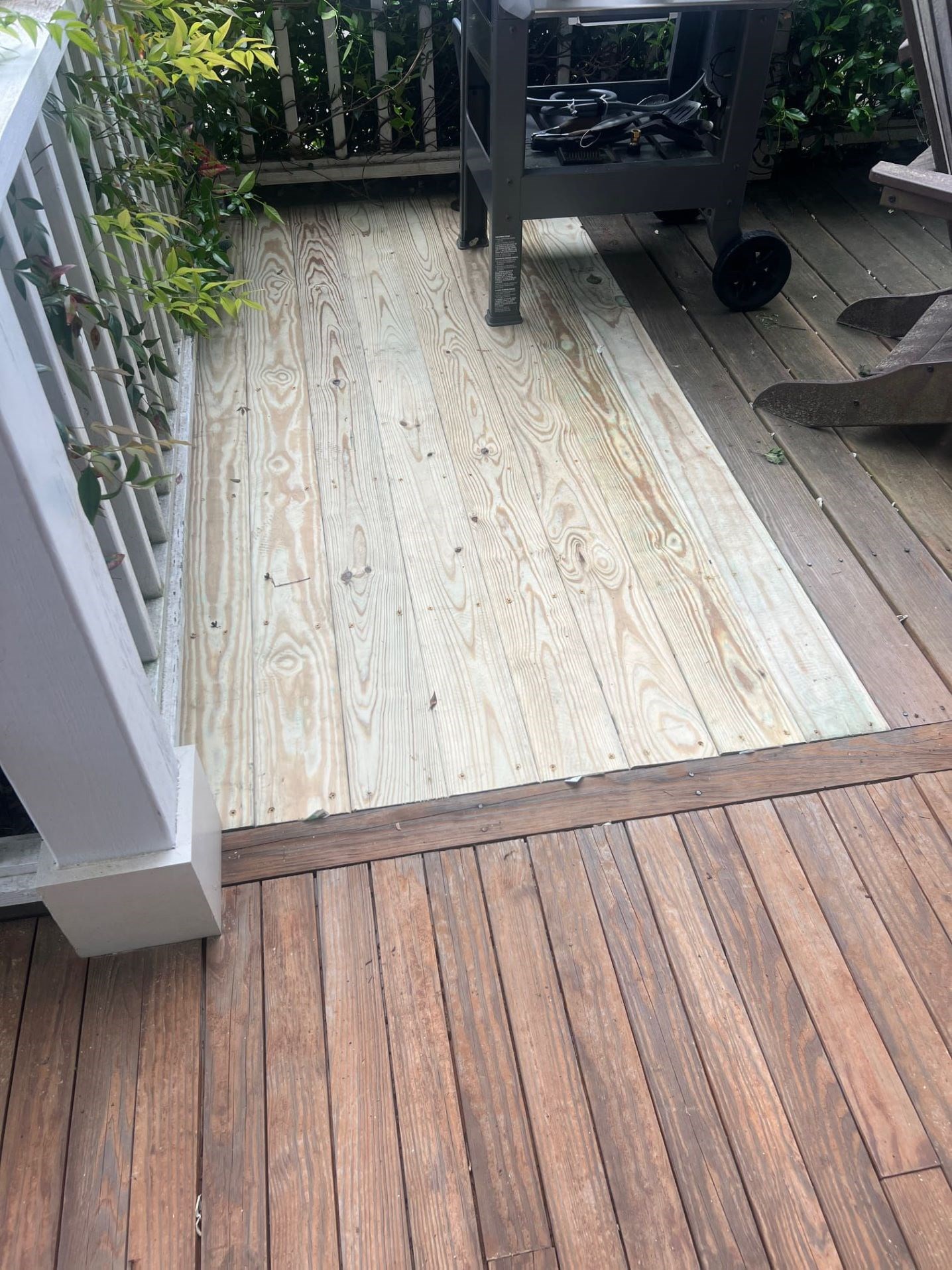 https://acehandyman-dss.ingeniuxondemand.com/Images/Offices/North Carolina/Greater Triangle/images/17330467 - deck repair after.jpg Newly replaced deck boards on a Raleigh NC deck