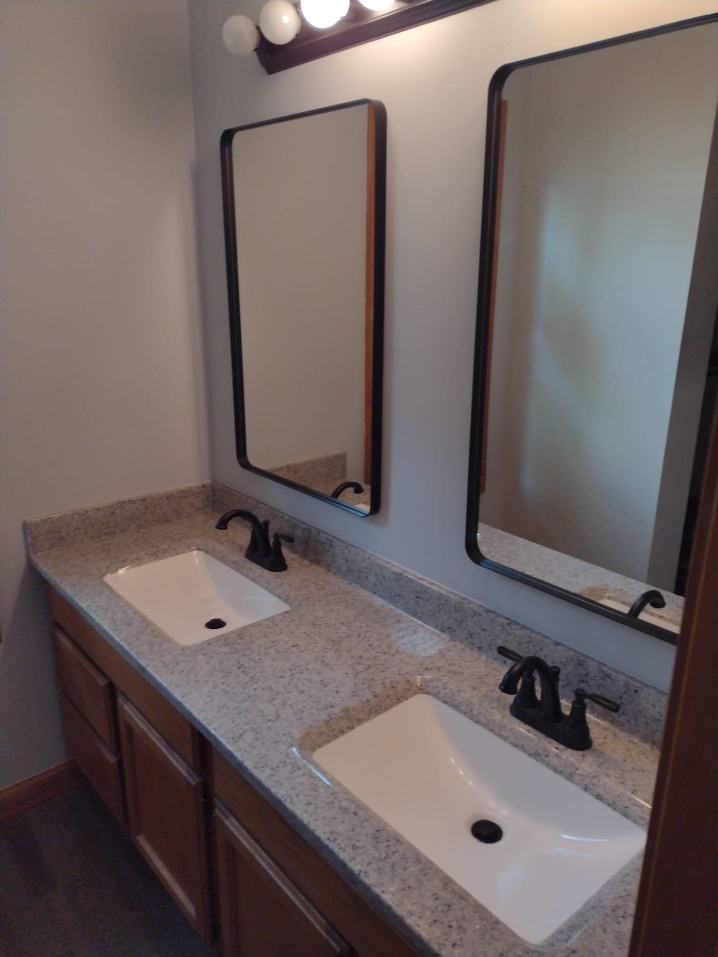 Onyx Collection Products countertop with double integrated sinks